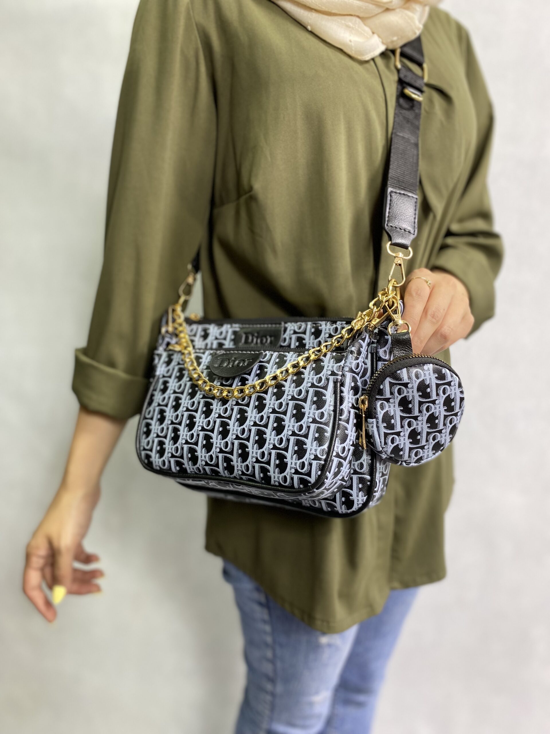 دوشی سه کیف مارک