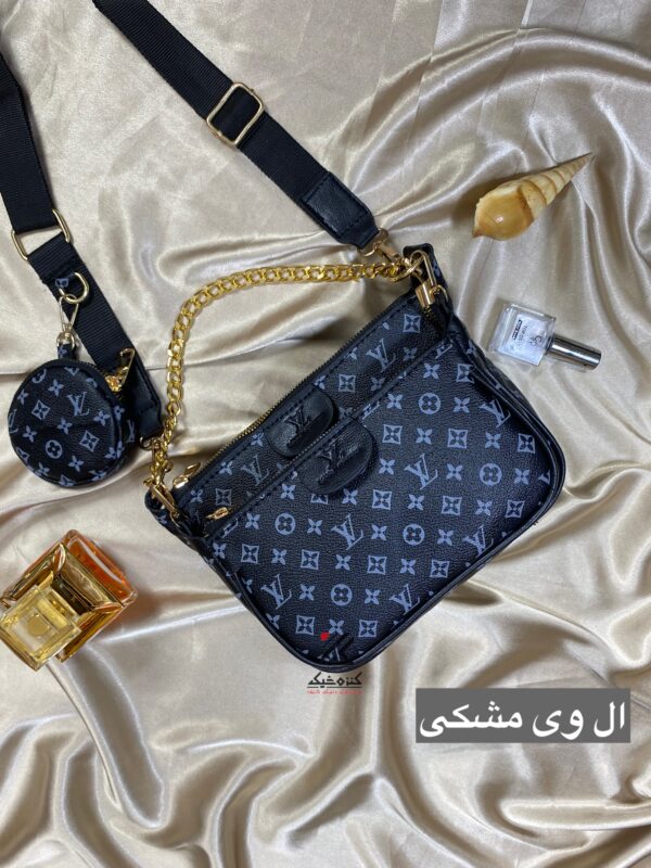 دوشی سه کیف مارک