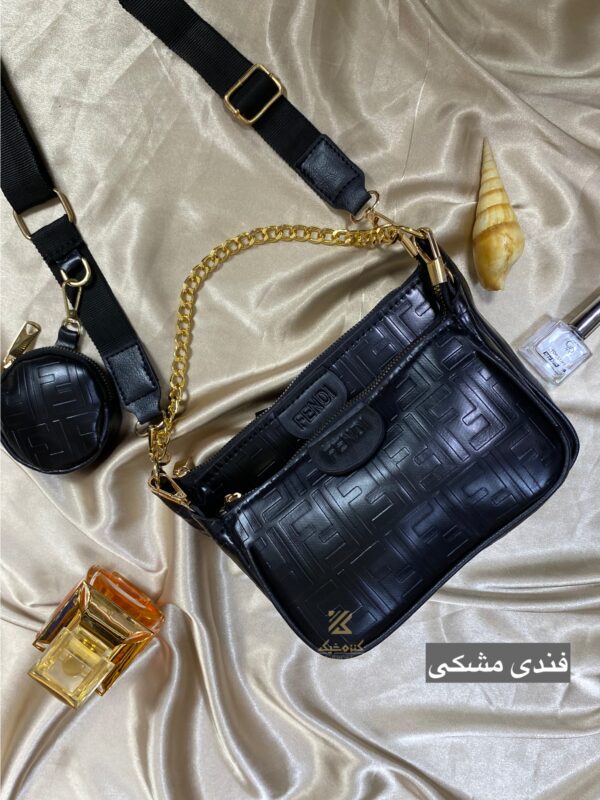 دوشی سه کیف مارک