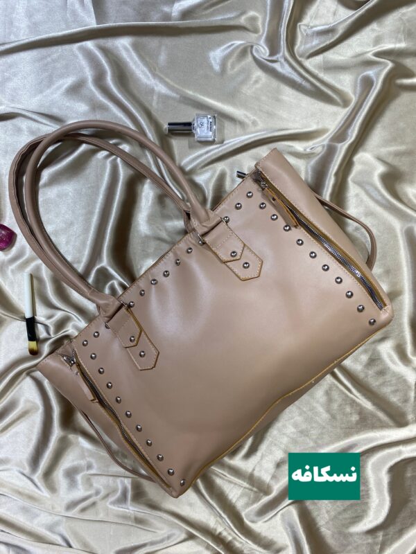 photo-output_0 زنانه بزرگ جلو پرچی