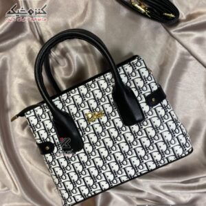 photo-output_0 دوشی و دستی الیزابت