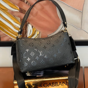 photo-output_1 دوشی مدیسا (مارک Lv ، Gucci)